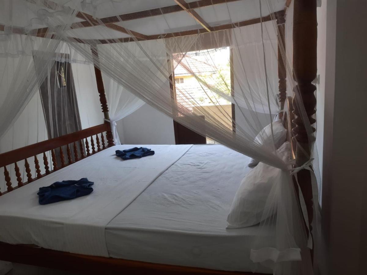 Bluefin Place To Stay Unawatuna Extérieur photo