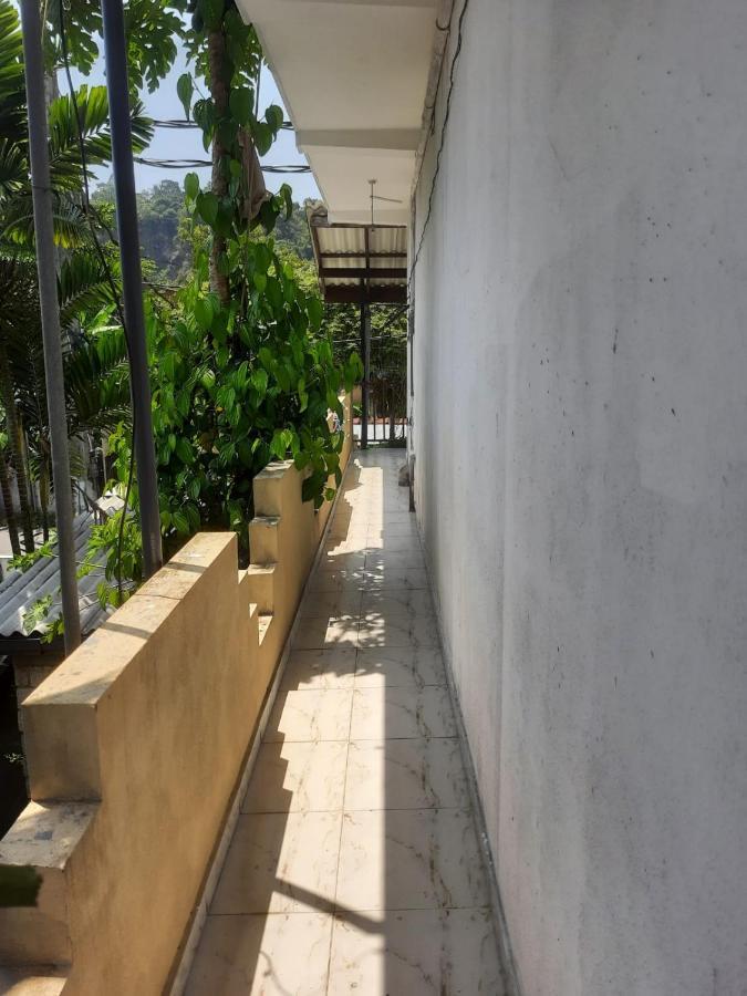 Bluefin Place To Stay Unawatuna Extérieur photo